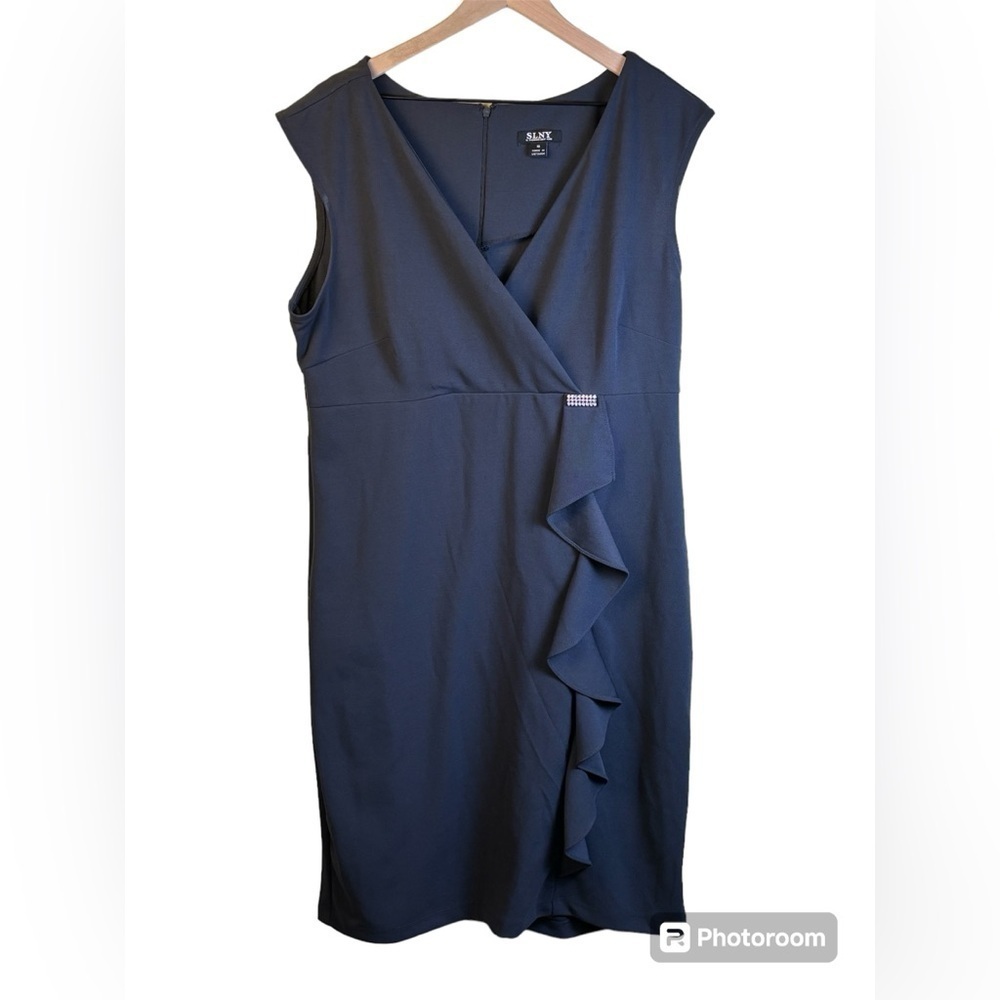 SLNY Charcoal Gray Cocktail Dress Crossover V-Neck Cap Sleeve Size 16